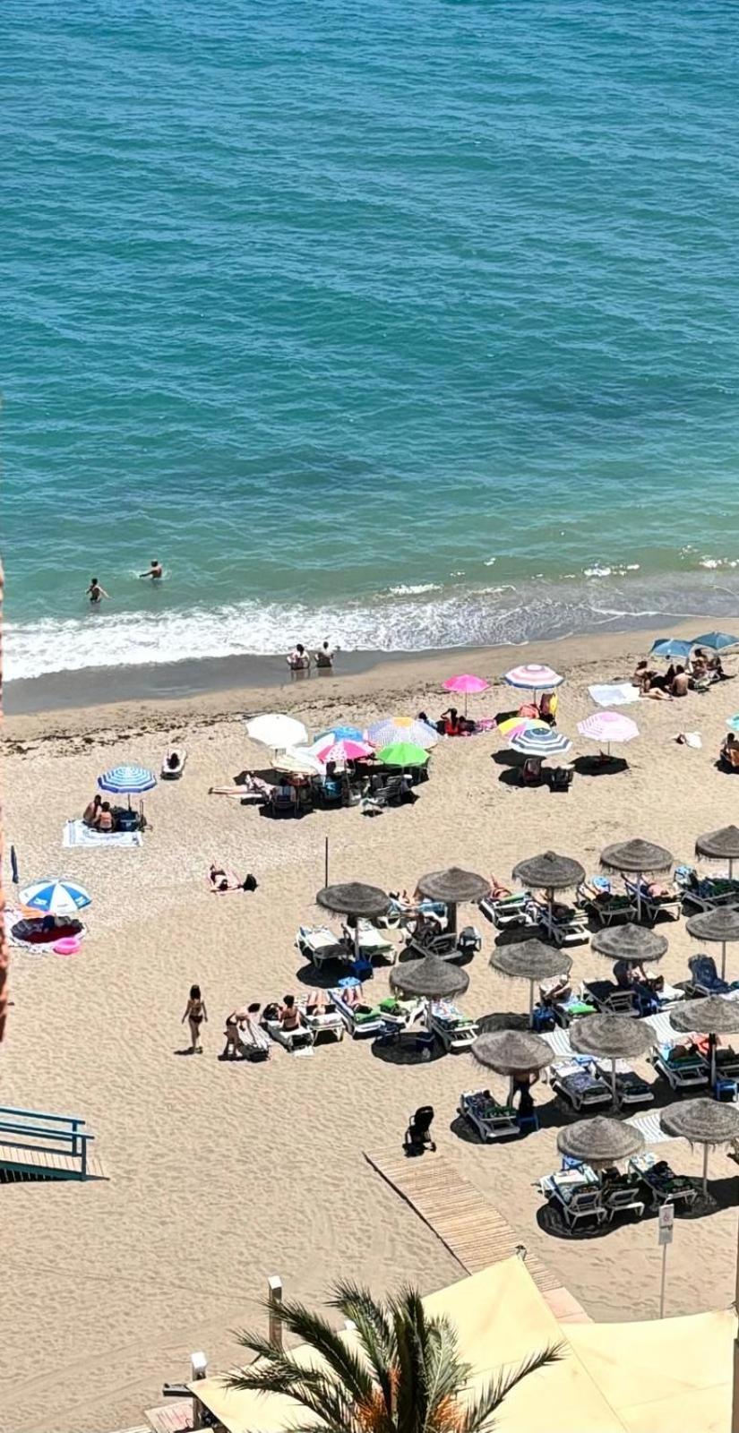 Apartamento Primera Linea De Playa Paseo Maritimo Perla 5 فوينخيرولا المظهر الخارجي الصورة