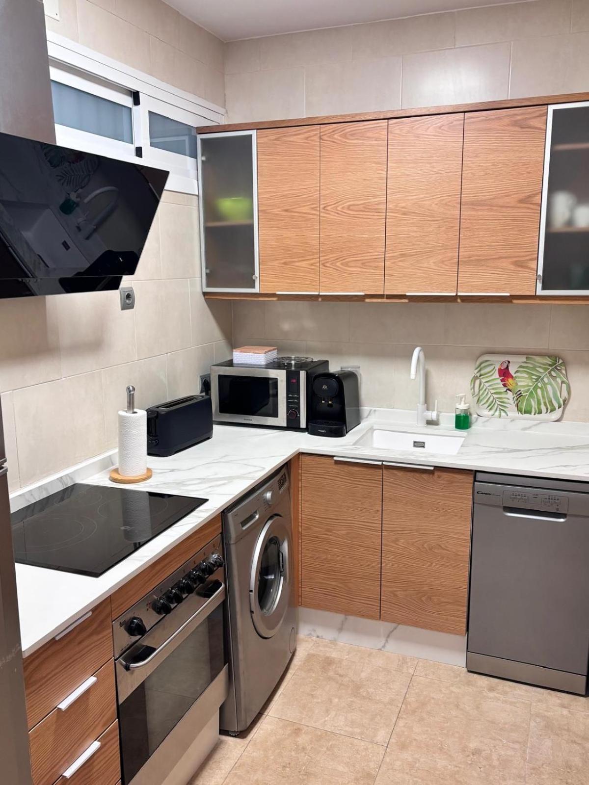 Apartamento Primera Linea De Playa Paseo Maritimo Perla 5 فوينخيرولا المظهر الخارجي الصورة